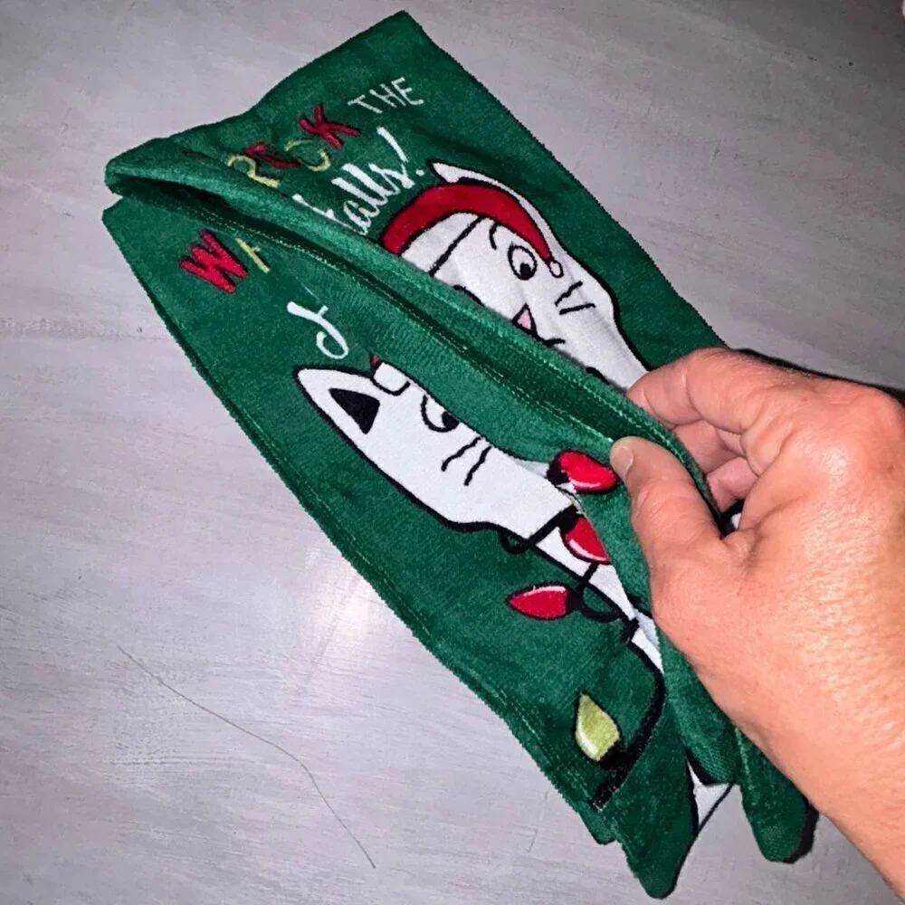 NEW RITZ Christmas Cat Wreck The Halls Kitchen Towel Bath Hand Towel Set of 2